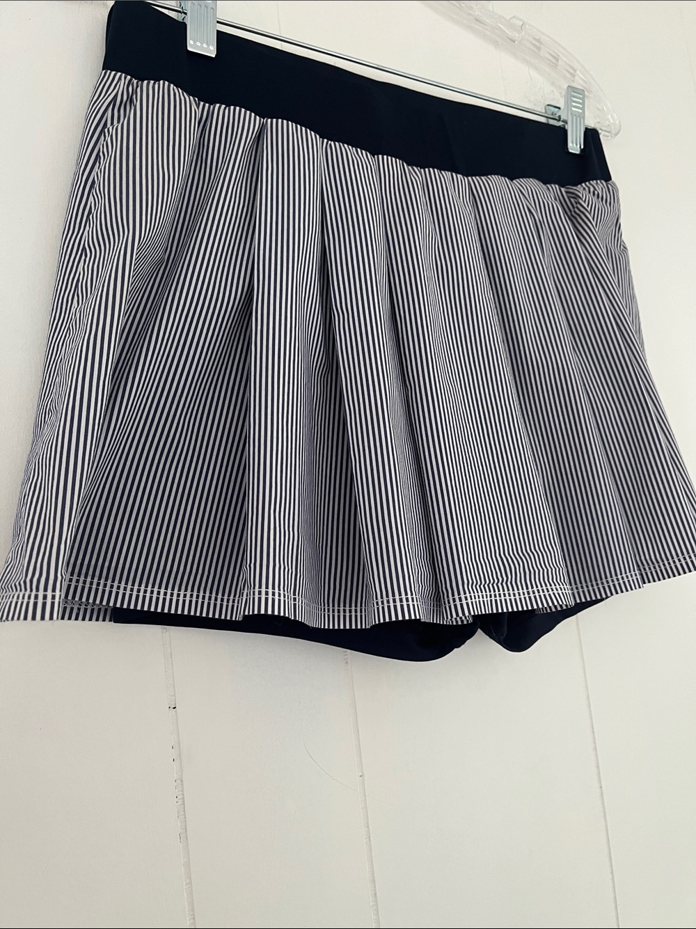 FILA Tennis Skirt Blue White Stripes Navy Shorts Size Medium - Picture 4 of 16